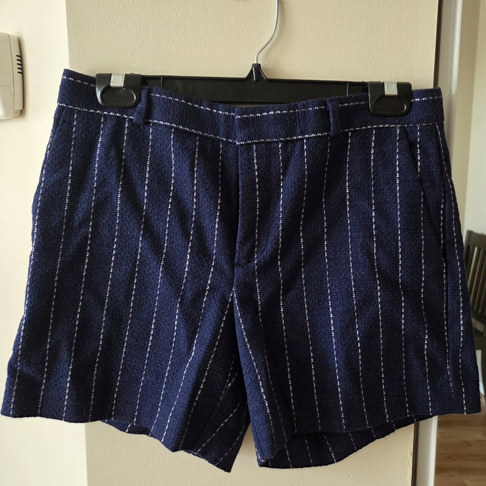 Banada Republic Textured Blue And White Striped Shorts Size 4 Nwt